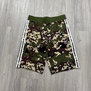 Adidas Green Camouflage Logo Shorts Boys Extra Large XL Camo Sweat Shorts